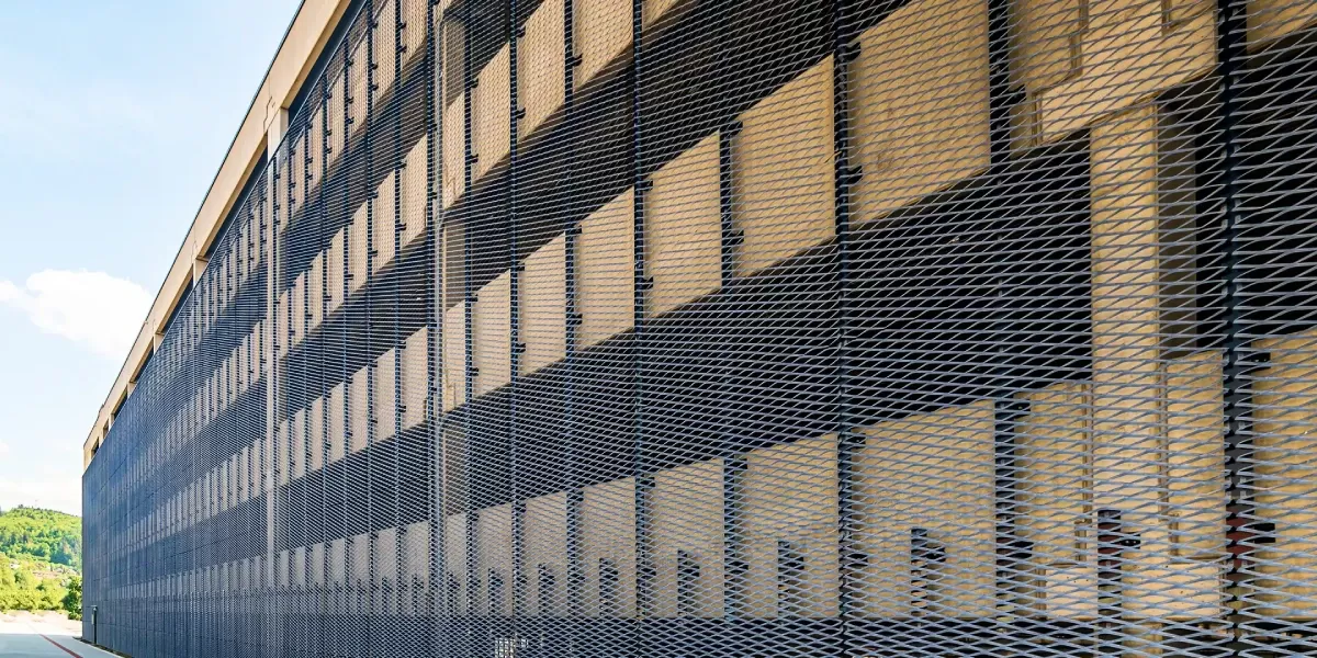 Building and multi-storey car park cladding